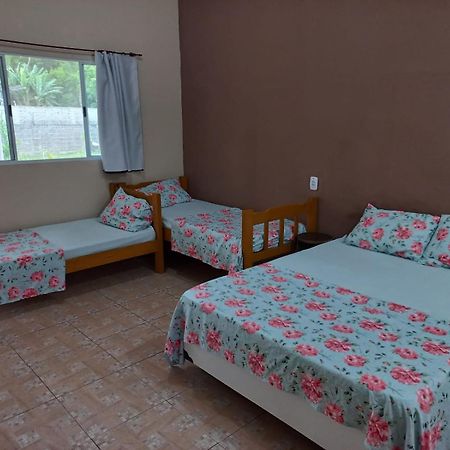 Locacao P Final De Semana Mourada Terrea Hotell Caraguatatuba Exteriör bild