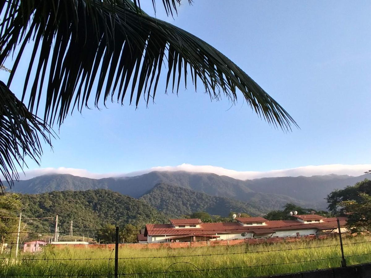 Locacao P Final De Semana Mourada Terrea Hotell Caraguatatuba Exteriör bild